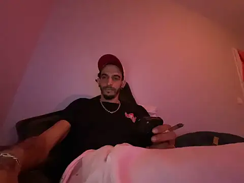 Rebeu313 online show from April 12, 2:15 am