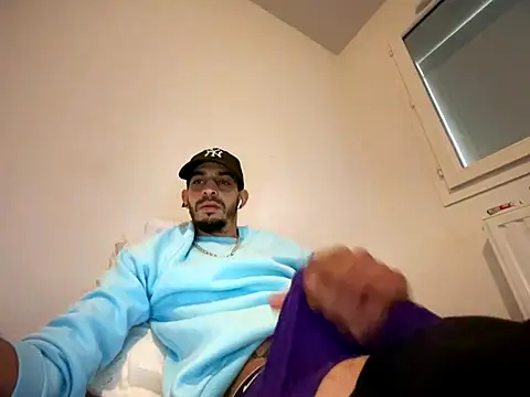 Rebeu313 online show from October 21, 9:34 am