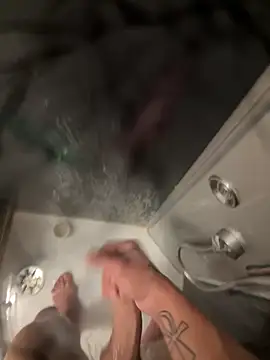 lescro95  online show from November 10, 10:47 pm