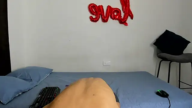 Snapshot of evanscollins chatting on October 16, 3:36 am evanscollins online show from October 16, 3:36 am