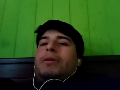 chilehorny1995 online show from December 6, 7:12 pm