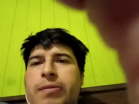 chilehorny1995 online show from December 8, 12:29 am