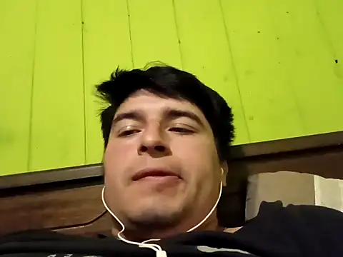 chilehorny1995 online show from December 3, 12:00 am