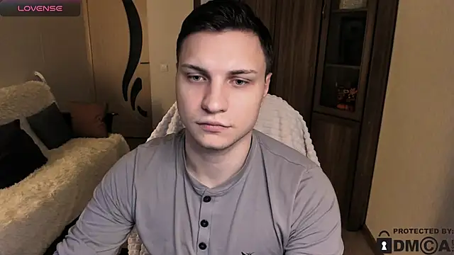 handsome guy01 online show from November 16, 7:05 pm