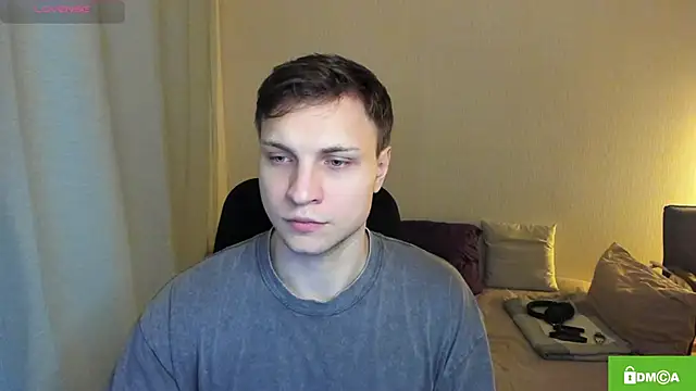 handsome guy01 online show from February 24, 4:52 pm