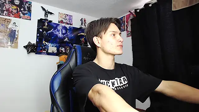 Snapshot of sr_jaeger chatting on October 20, 1:15 pm sr jaeger online show from October 20, 1:15 pm