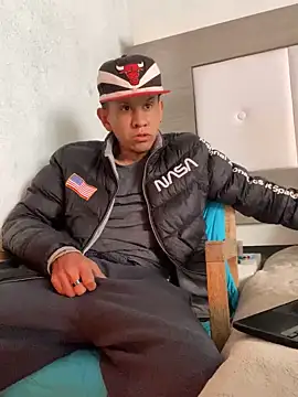 oiram27 online show from February 21, 9:22 pm