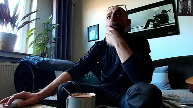 Kingsscepter online show from March 18, 8:50 am