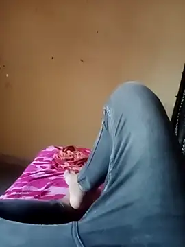 Surajpuja79 online show from March 31, 8:27 am