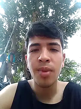 Snapshot of NicksonRoyce chatting on December 27, 3:27 pm NicksonRoyce online show from December 27, 3:27 pm