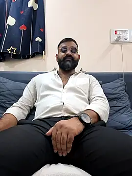 Fun Guuy online show from March 2, 7:15 am