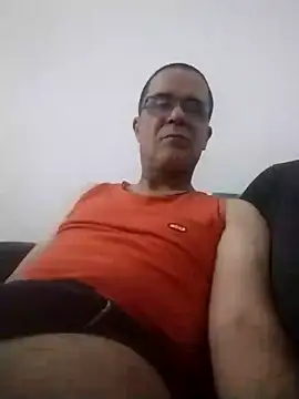 Snapshot of barboza991 chatting on December 30, 1:15 am barboza991 online show from December 30, 1:15 am