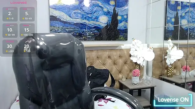 Snapshot of Dyla_n18 chatting on October 2, 9:19 pm Dyla n18 online show from October 2, 9:19 pm