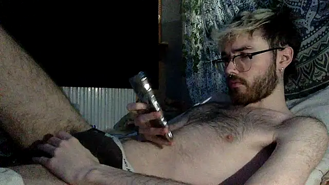 hairynhorny992 online show from March 12, 7:35 am