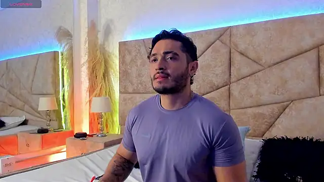 JossAckland online show from February 17, 8:19 pm