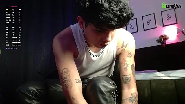 LyleBennett  online show from March 29, 12:38 pm