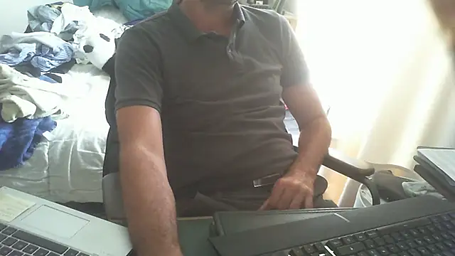 shyfrenchcock1 online show from July 16, 12:56 pm