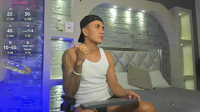 Aron Bolt online show from January 17, 1:24 pm