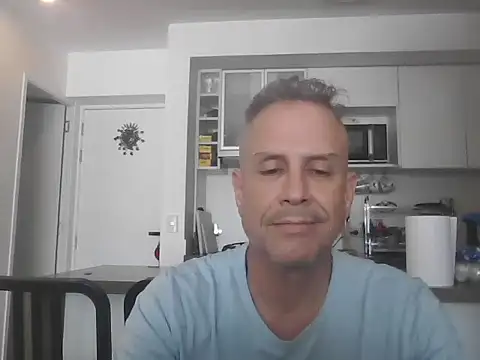 Diegoperrote682661 online show from June 30, 7:04 pm