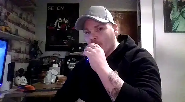 ArcanceTheo82 online show from February 27, 7:58 pm