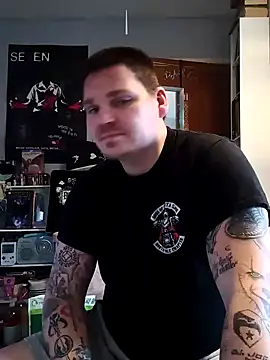 ArcanceTheo82 online show from December 15, 1:54 pm