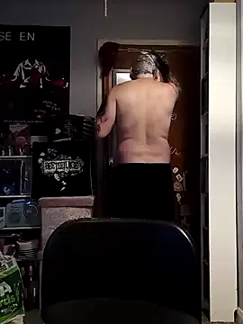 ArcanceTheo82 online show from December 13, 6:49 pm