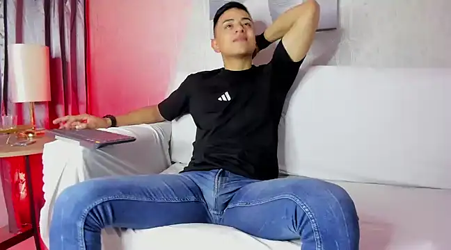 Lucii fer  online show from February 12, 11:29 am