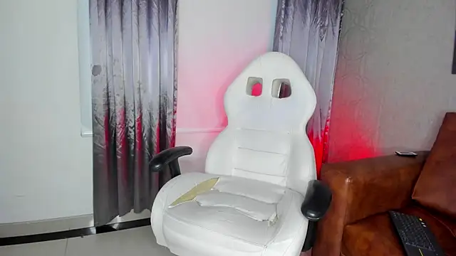 Lucii fer  online show from September 16, 1:23 pm