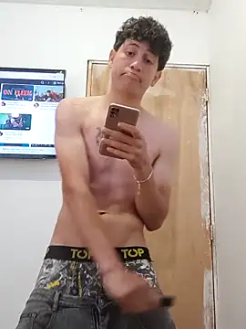 LatinBoysxxx online show from November 2, 7:40 pm