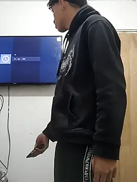 Snapshot of LatinBoysxxx chatting on October 30, 4:30 pm LatinBoysxxx online show from October 30, 4:30 pm