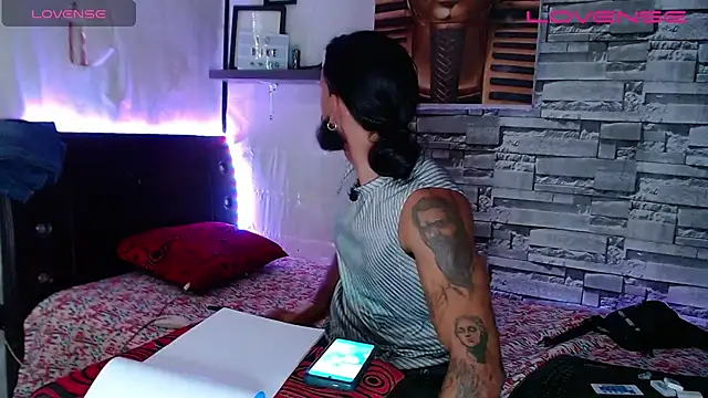  jhon connor  online show from February 24, 1:24 am