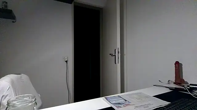 alpha-hunk online show from April 18, 7:58 pm