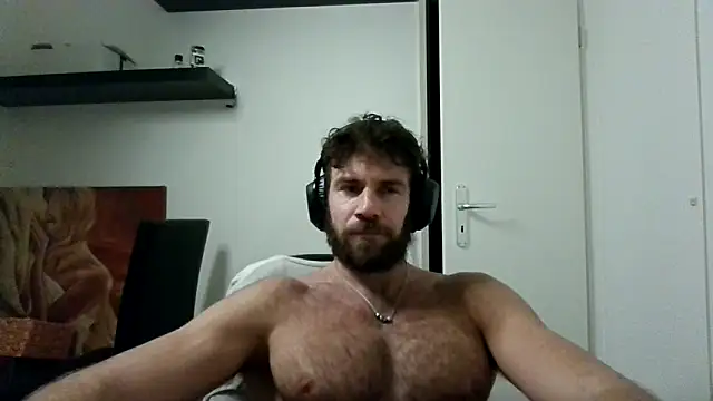 alpha-hunk online show from October 31, 9:18 pm