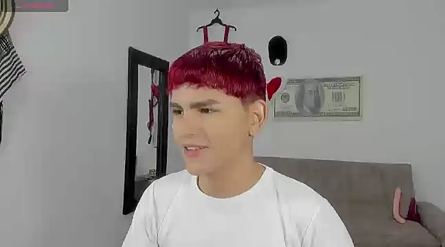 Snapshot of Lyam_ap chatting on December 24, 7:49 am Lyam ap online show from December 24, 7:49 am