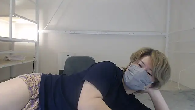 Shinma0109 online show from December 10, 7:16 am