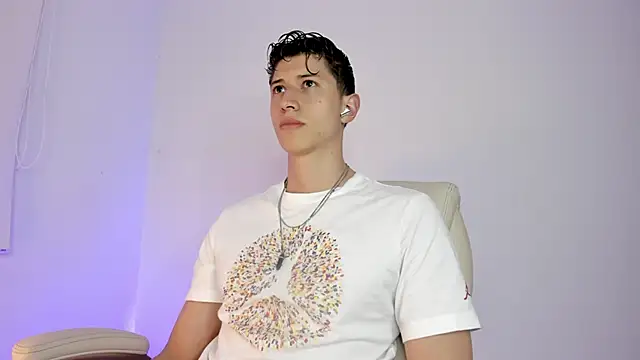 Dorianmistery2322  online show from April 18, 12:01 am