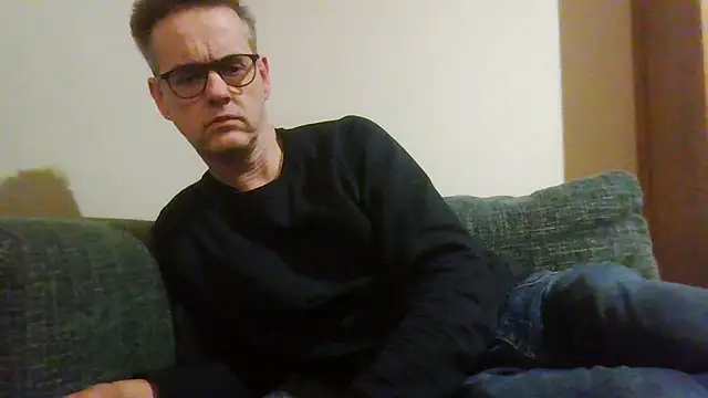 Snapshot of Hectorthyssen1 chatting on December 12, 10:20 pm Hectorthyssen1 online show from December 12, 10:20 pm