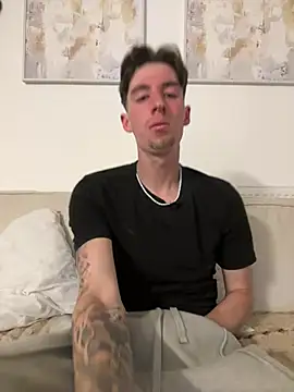 MikesWood21 online show from May 18, 11:53 pm