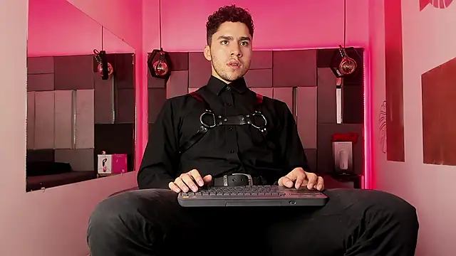 LiamNovak online show from February 25, 12:39 pm