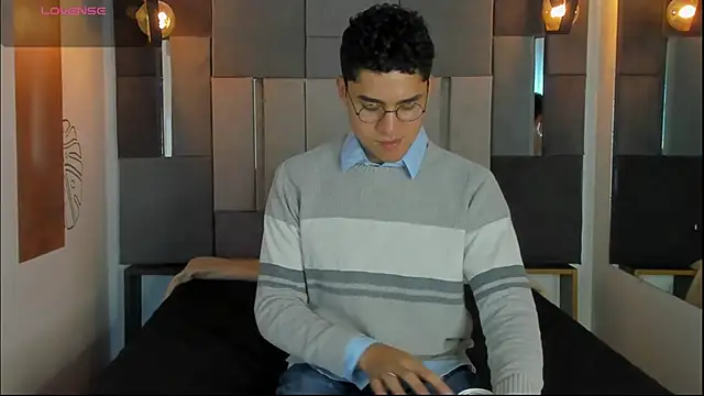 LiamNovak online show from January 12, 4:22 pm