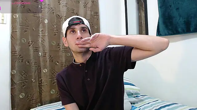 Thhiago tay online show from November 2, 7:07 pm