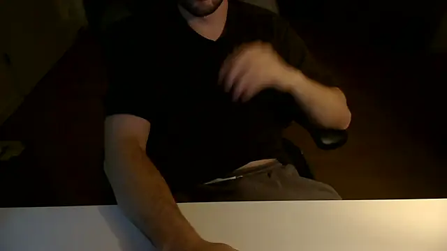 taallguyy 196 online show from December 5, 7:10 pm