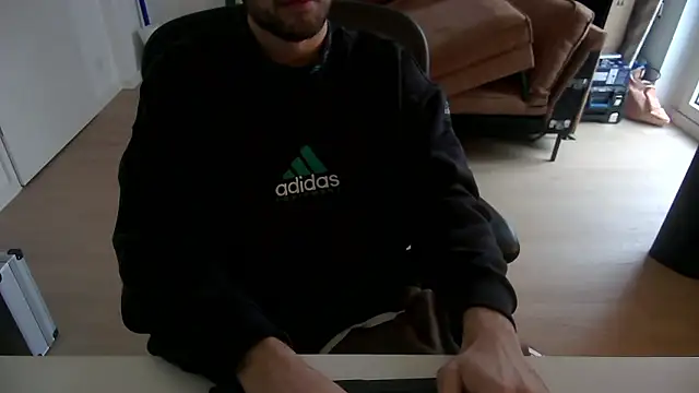 taallguyy 196 online show from January 9, 11:04 am