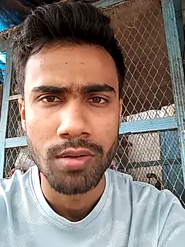 Snapshot of Skinny_Bigass_23 chatting on March 12, 6:29 am Skinny Bigass 23 online show from March 12, 6:29 am