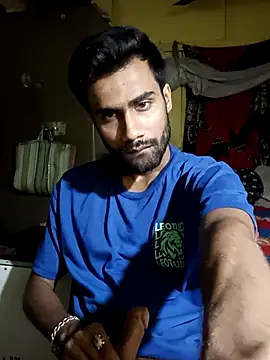 Snapshot of Skinny_Bigass_23 chatting on March 21, 7:35 pm Skinny Bigass 23 online show from March 21, 7:35 pm