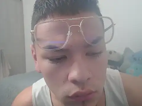 MarceloMilk online show from September 15, 1:45 pm