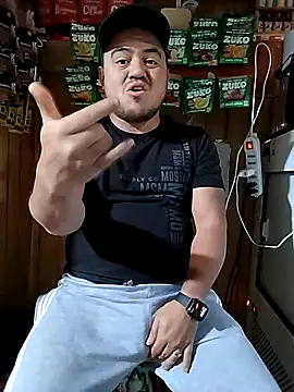 TheBriiaand30 online show from April 18, 7:58 pm