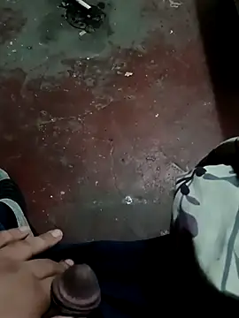 dvaughn3117 online show from December 13, 7:21 pm