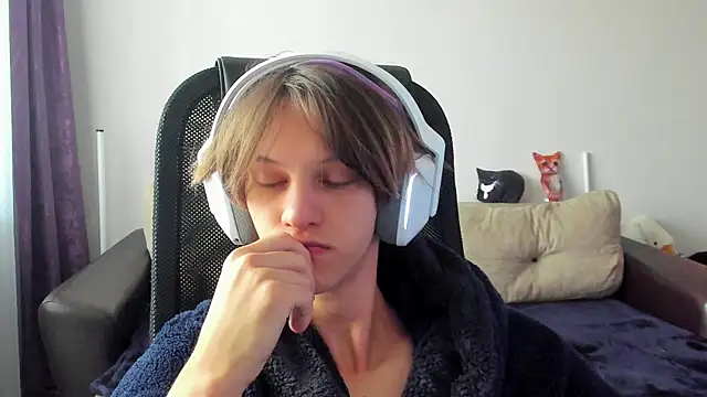 Ostin meow online show from October 28, 7:44 am