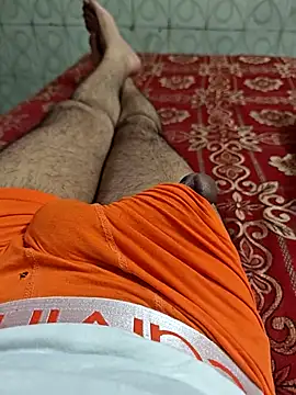 faaseel online show from April 4, 5:10 pm